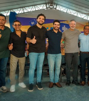 Arthur Lira participa de entrega de pavimentação e anuncia novas obras em Traipu
