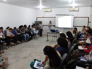Semed realiza formação sobre Bolsa Família e Cadastro Único