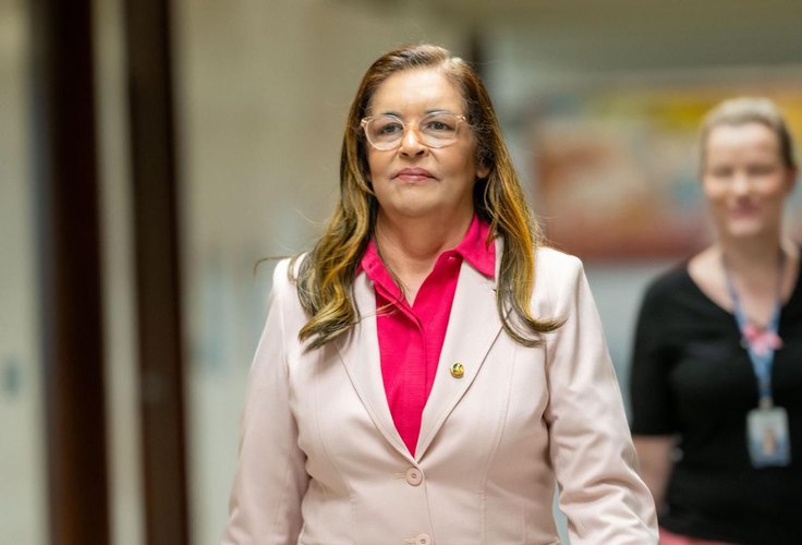 JHC muda rumo, e pode apostar em Eudócia para federal em 2026