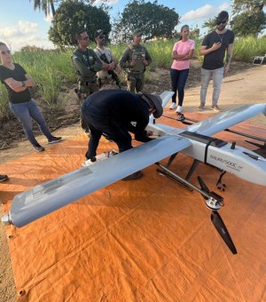 Policiais civis de AL acompanham demonstração de drone tecnológico em Pernambuco