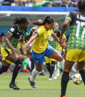 Brasil está enfrentando Jamaica precisando de vitória para chegar às oitavas