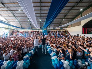 Alexandre Ayres reúne mais de 4 mil pessoas em lançamento de campanha em Maceió
