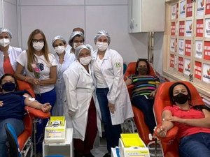 No Dia Internacional da Mulher, três irmãs doam sangue juntas no Hemoal Arapiraca