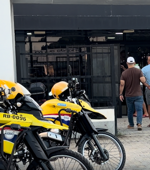 Dono de ferro-velho é preso após polícia encontrar fios furtados do Code