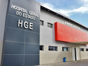 Homem é esfaqueado pela esposa após agredi-la dentro de apartamento no Farol, em Maceió