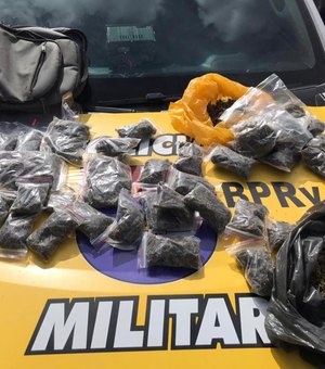 Mais de 1.800 gramas de maconha são apreendidas pela Polícia Rodoviária