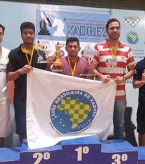 Arapiraquense de 16 anos fica entre os melhores jogadores de xadrez em campeonato estadual