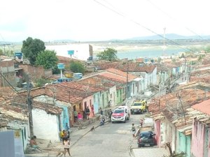 Jovem é preso em Arapiraca por porte ilegal de arma de fogo e tráfico de drogas
