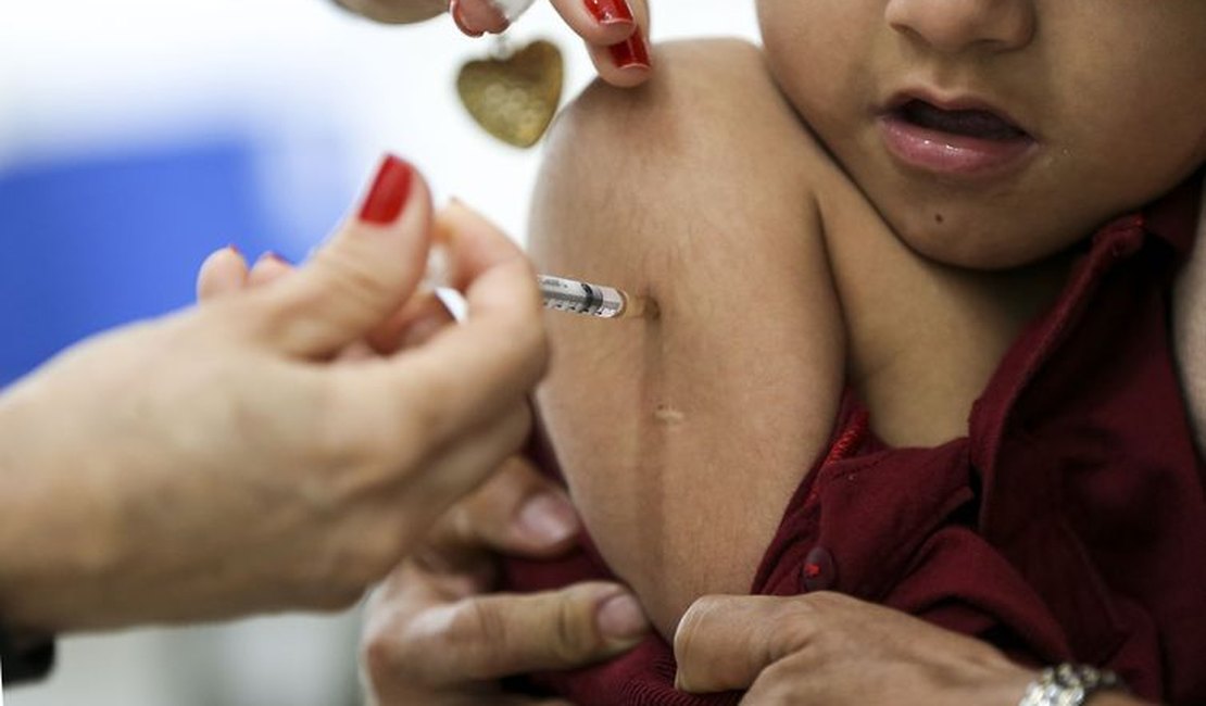 Brasil tem mais de 2.400 casos confirmados de sarampo