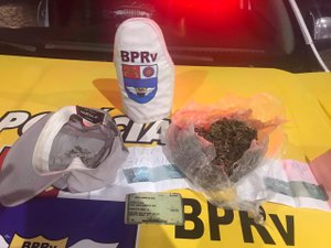 Batalhão Rodoviário prende motociclista com maconha no Sertão