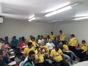 Agentes da SMTT fazem assembleia e podem decidir paralisação