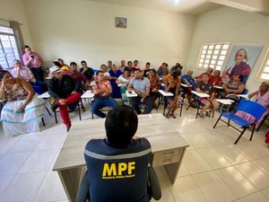 MPF reúne-se com ciganos em Penedo (AL)