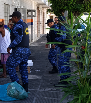 Guarda Municipal recolhe arma branca e objetos para o uso de drogas na Ponta da Terra