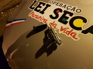 Operações da Lei Seca prende quatro, recolhe 12 CNHs e apreende três veículos em Maceió