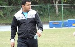 Leston Júnior, técnico do Mogi (SP)