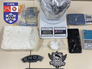 Denúncia anônima resulta em apreensão de 1200g de cocaína em Arapiraca