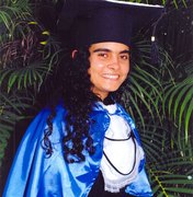 Alagoana vence preconceitos e é a primeira mulher da família a cursar doutorado
