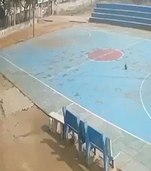 Jogador de 16 anos morre esmagado por cesta durante treino na Índia