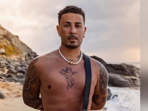 Justiça suspende multa de R$ 1 milhão a Carlinhos Maia após vídeo em Noronha
