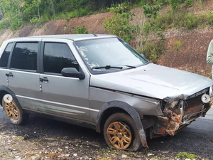 Motorista passa mal, perde o controle da direção e colide contra barreira no distrito de Pindorama