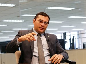 Governador do Amazonas é alvo de buscas da PF por fraudes na saúde