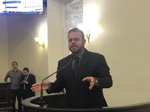 Deputado Léo Loureiro participa de sessão especial para discutir planejamento, financiamento e gestão do Hospital da Mulher