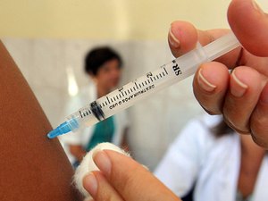 Nova vacina contra meningite chega às unidades de saúde de Maceió