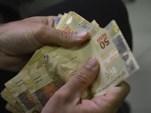 Proposta do Orçamento de 2026 prevê salário mínimo de R$ 1.631