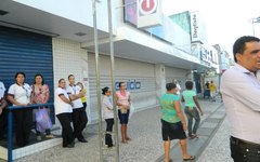 Comercio fecha as portas em protesto a falta de segurança 