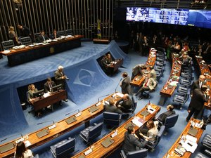 Fim da votação de destaques à reforma da Previdência fica para amanhã