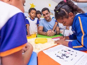 JHC assegura educação, espaços de lazer e cultura para as crianças de Maceió