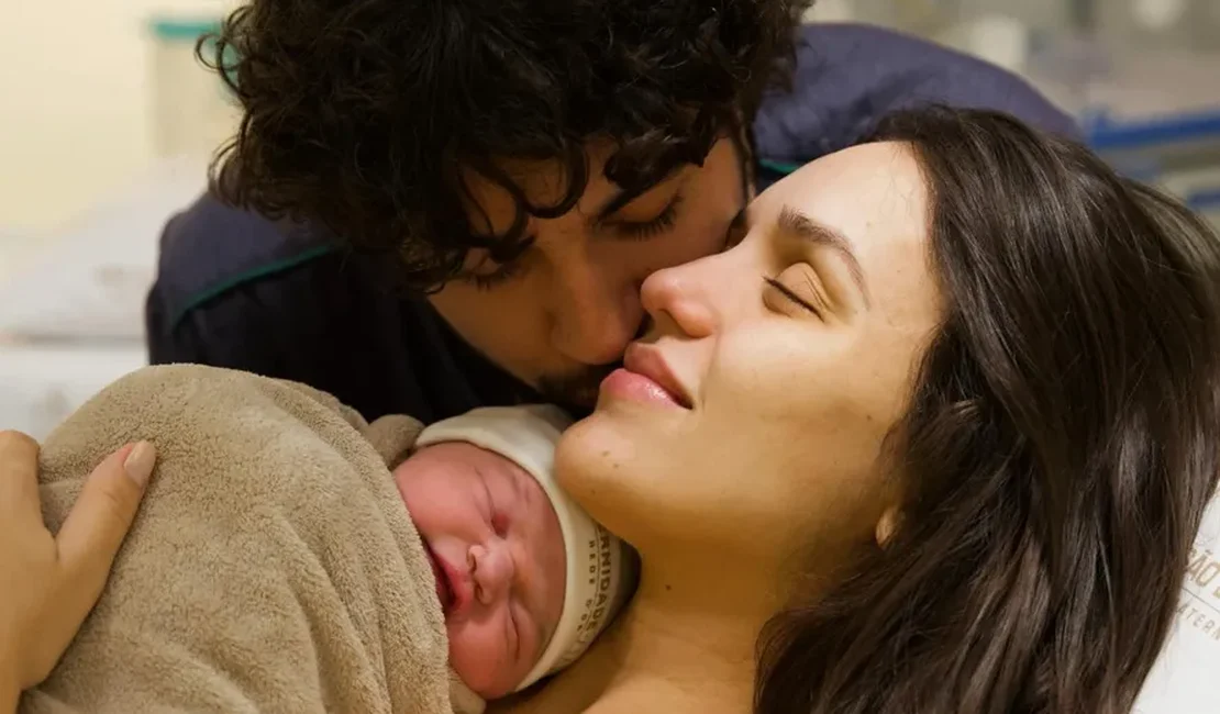 Nasce Zuza, filha da influenciadora Rafa Kalimann e do cantor Nattan