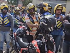 Mototaxistas de São Miguel dos Campos bloqueiam via em protesto contra motoristas de aplicativo