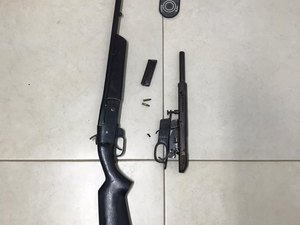 Homem armado com espingarda é detido por populares em Taquarana