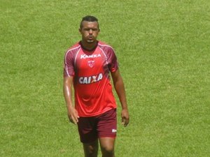 Liberados pelo DM do CRB, Zé Carlos, Magrão, Brasília e Juliano já treinam