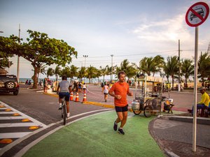 SMTT realiza intervenções nas imediações do Marco dos Corais para garantir segurança viária na Ponta Verde