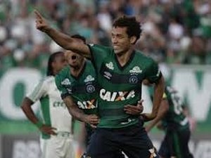 Médico diz que tempo dirá se Neto voltará ao futebol: 'é uma consequência'