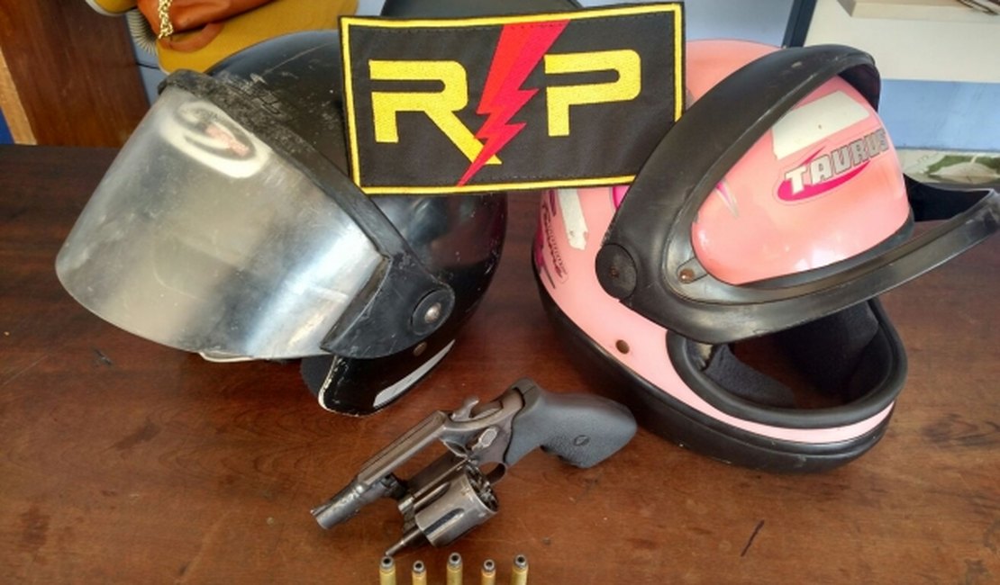 Homens são presos com arma de fogo e cinquentinha roubada em Arapiraca