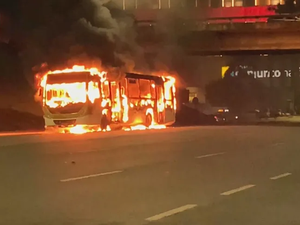 Moraes decreta prisão de manifestantes que tentaram invadir sede da PF em Brasília