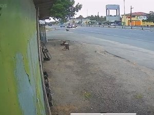 Motorista atropela duas pessoas em faixa de pedestres, em Marechal Deodoro