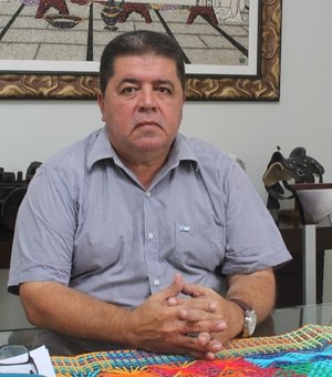 Joaquim Gomes decreta luto de três dias e suspende aulas após morte de ex-prefeito