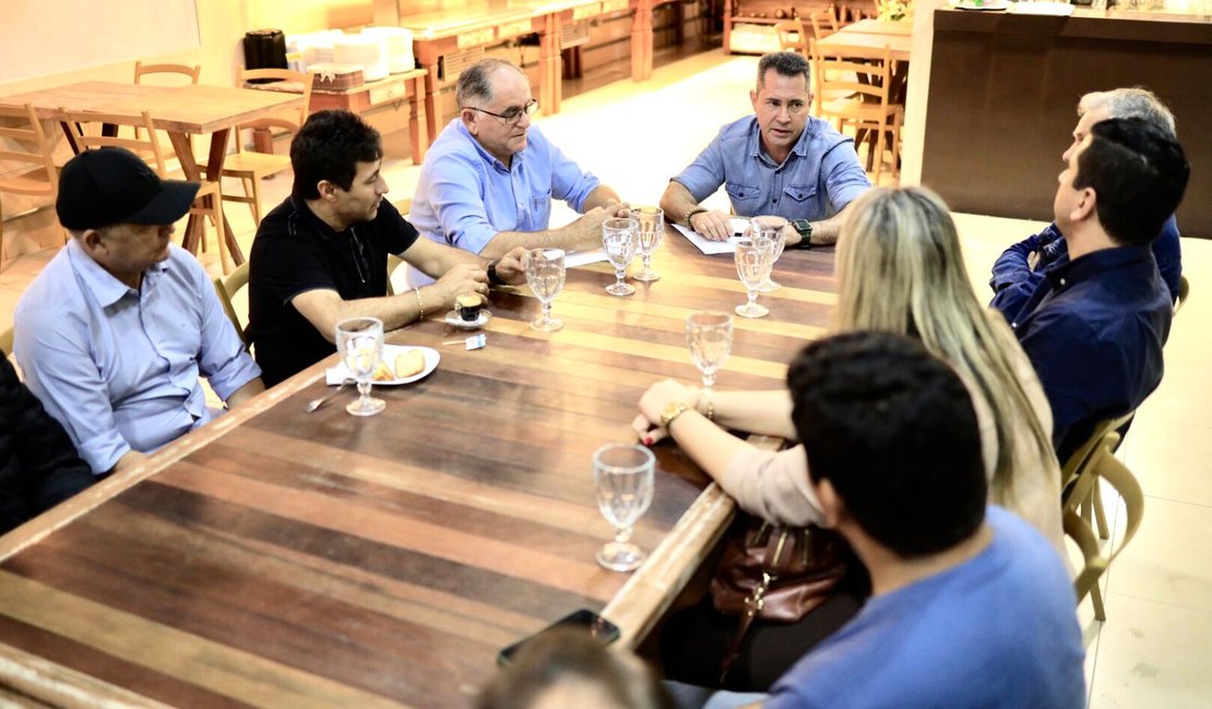 Secretário Ênio Bolivar se reúne com empresários para debater melhorias na segurança do centro