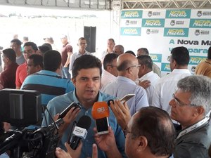 Contas em dia impossibilitam investimentos na cidade, diz Rui Palmeira