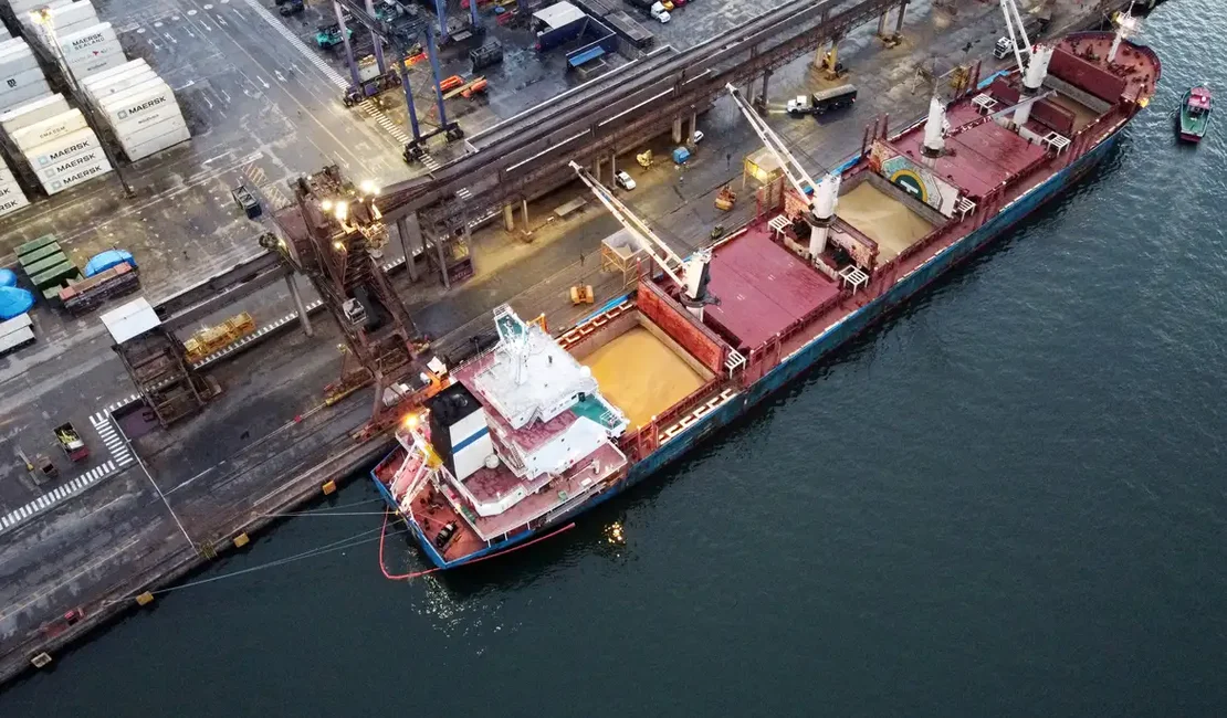 Exportações aos EUA caem 25,5% em janeiro, mas vendas à China sobem