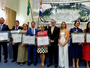 Policiais civis são homenageados com Comenda Fátima Pirauá por atuação em defesa da infância