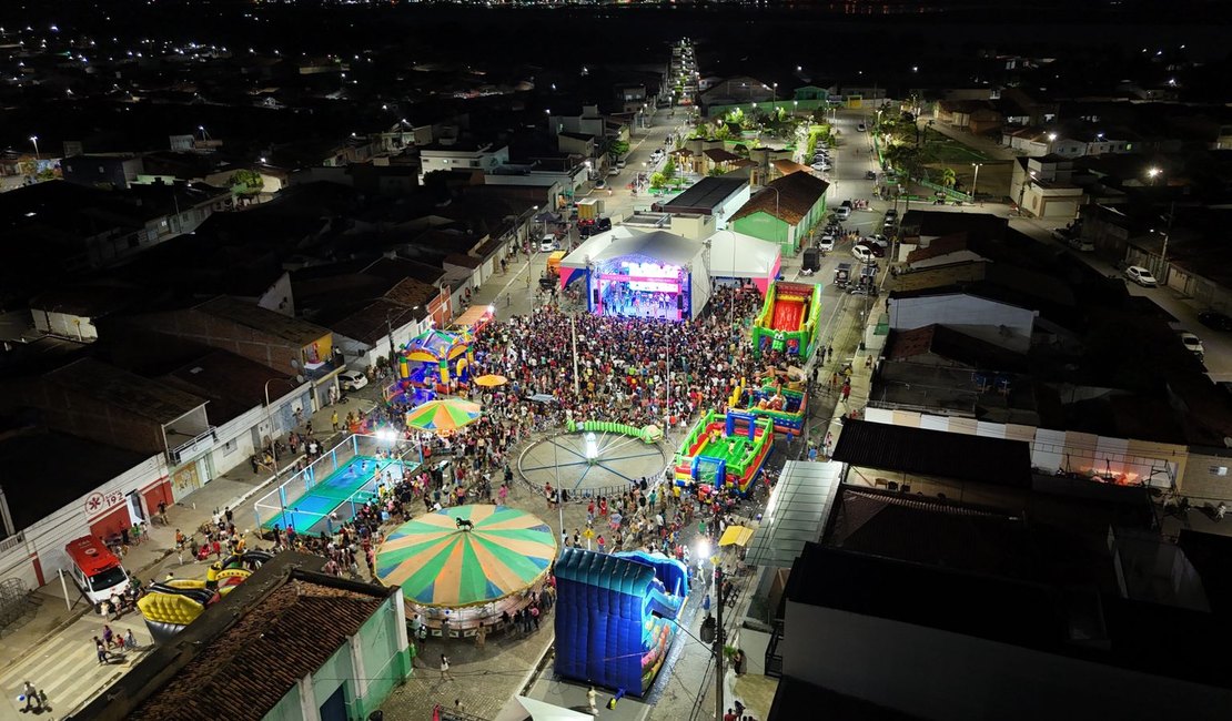 Especial Dia das Crianças lota Praça de Eventos e emociona famílias em Porto Real do Colégio