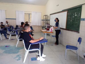 Ansiedade marca retorno às aulas presenciais na rede estadual de Alagoas