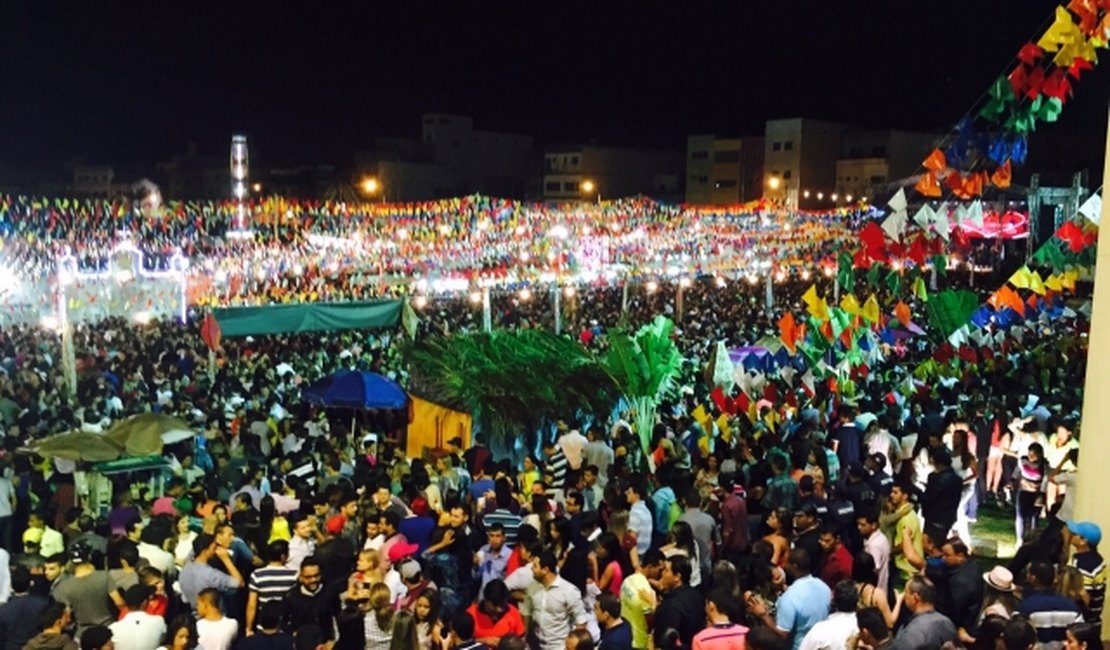 Arretado: Público lota segunda noite de shows em Arapiraca