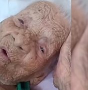 Idosa de 94 anos se revolta com a falta de água no bairro Bebedouro