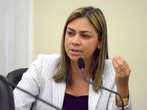 Flavia Cavalcante apresenta resultado dos cinco meses de mandato